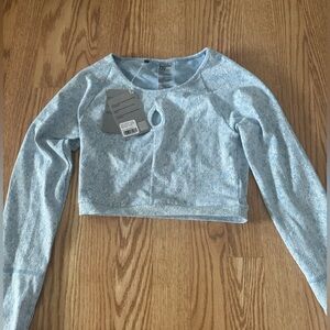 Gymshark long sleeve crop top
Women’s small